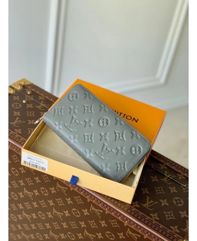 LOUIS VUITTON ZIPPY WALLET