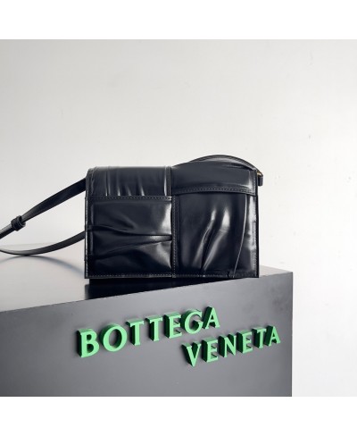 Mini Borsa Cassette Cross-Body BOTTEGA VENETA