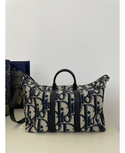 CHRISTIAN DIOR WEEKENDER 40 BAG