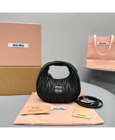 Mini borsa hobo Wander in nappa matelassé MIU MIU