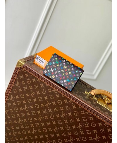LOUIS VUITTON LV x TM Passport Cover