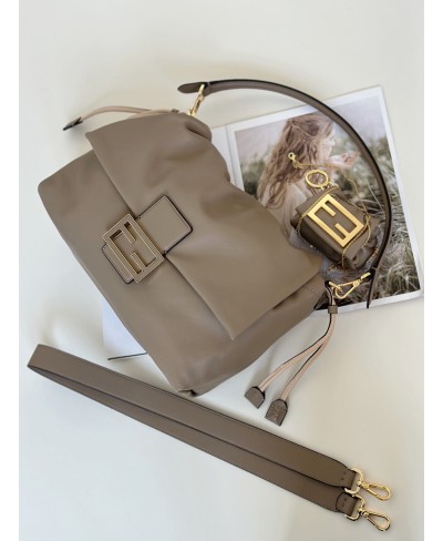 FENDI Mamma Baguette Large