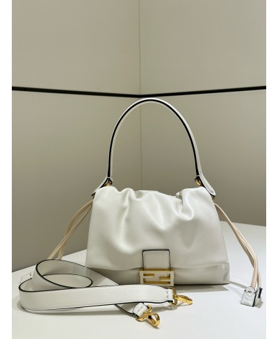 FENDI Mamma Baguette Medium