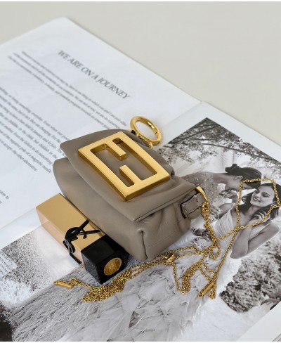 FENDI Mamma Baguette Nano