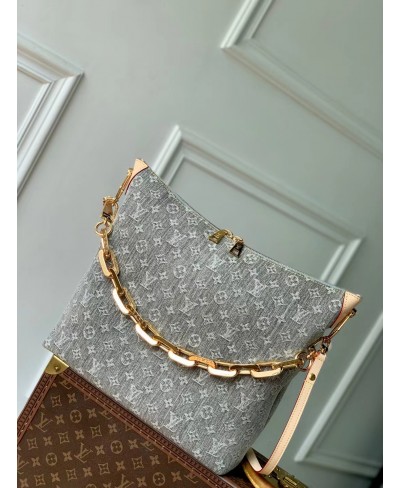 LOUIS VUITTON Coussin Hobo MM