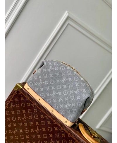 LOUIS VUITTON Cosmetic Pouch GM