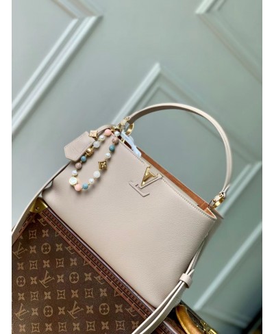 Capucines MM Souple LOUIS VUITTON