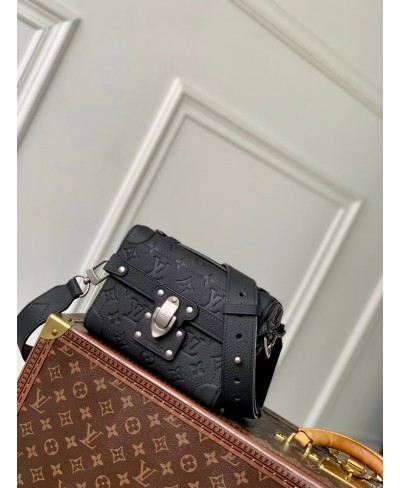 LOUIS VUITTON Soul Trunk