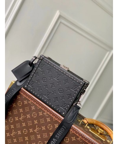 LOUIS VUITTON Clutch Box