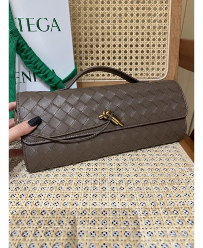 Andiamo Clutch BOTTEGA VENETA