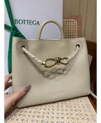 Andiamo piccola BOTTEGA VENETA
