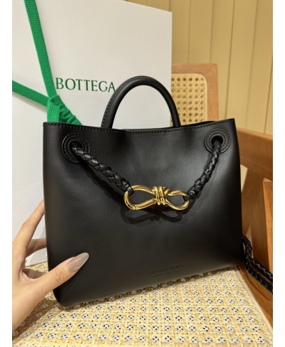 Andiamo piccola BOTTEGA VENETA