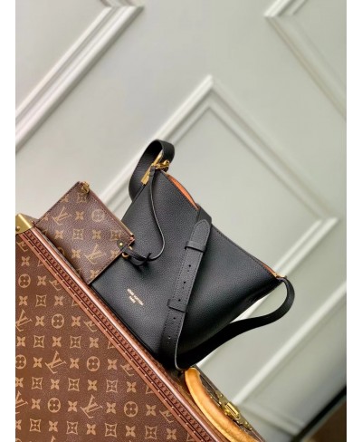LOUIS VUITTON Low Key All In BB