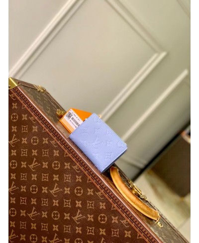 LOUIS VUITTON Lisa Wallet