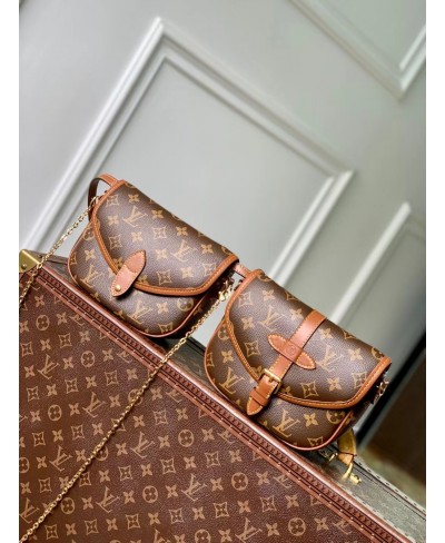 LOUIS VUITTON Pochette Duo BB