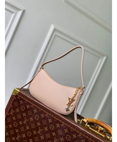 LOUIS VUITTON Pochette LV Bloom