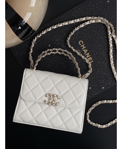 CHANEL CLUTCH WITH CHAIN