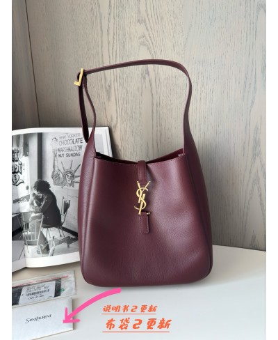 SAINT LAURENT LE 5 À 7 supple small IN GRAINED LEATHER