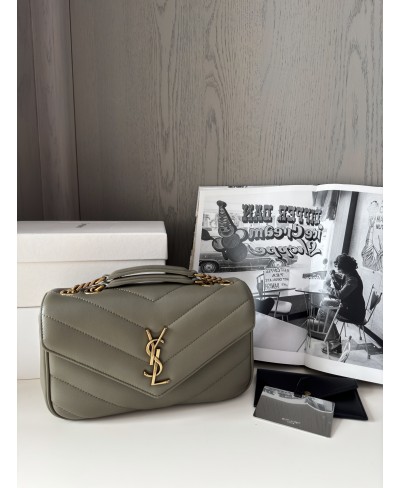 SAINT LAURENT LOULOU small in MATELASSÉ lambskin