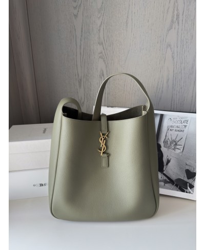 Le 5 à 7 large morbida in pelle martellata SAINT LAURENT