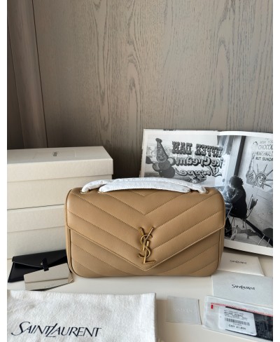 SAINT LAURENT LOULOU medium in MATELASSÉ lambskin