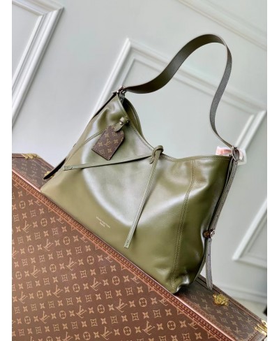 LOUIS VUITTON Carryall Vibe MM