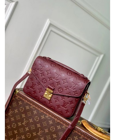 LOUIS VUITTON Pochette Metis MM