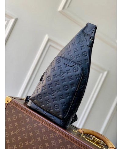 LOUIS VUITTON Duo Slingbag