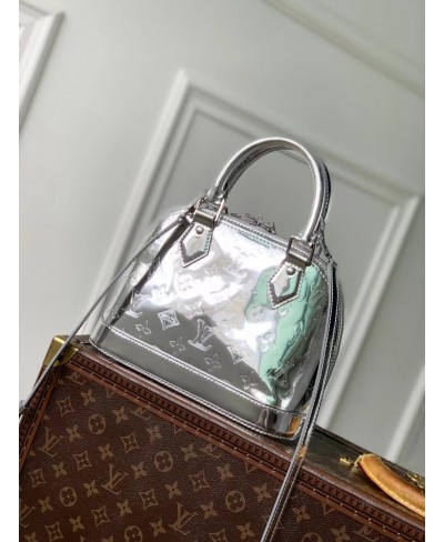 LOUIS VUITTON Alma BB