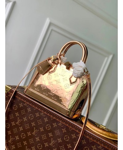 LOUIS VUITTON Alma BB