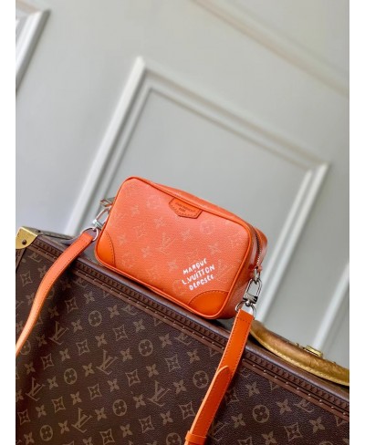 LOUIS VUITTON Trocadéro Wearable Wallet