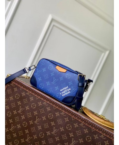 LOUIS VUITTON Trocadéro Wearable Wallet