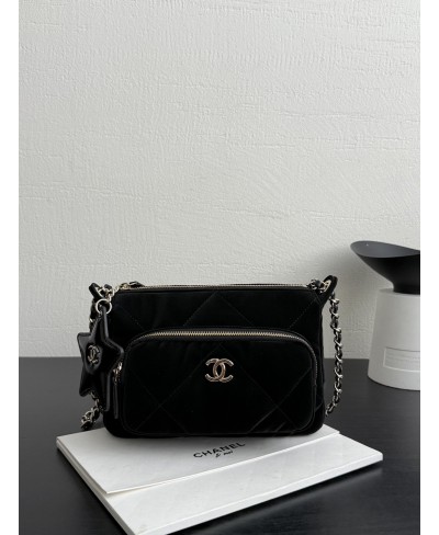 Pochette con catena CHANEL