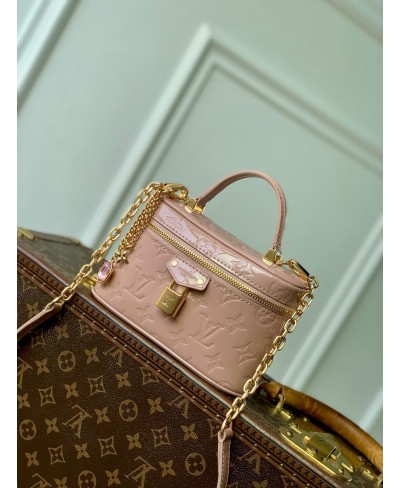Vanity Chain Pouch LOUIS VUITTON