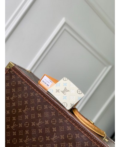 LOUIS VUITTON Multiple Wallet