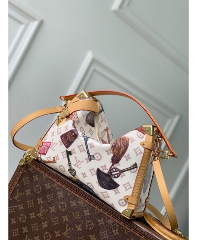 LOUIS VUITTON Side Trunk GM