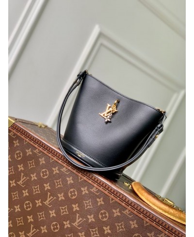 LV Bloom Mini Hobo LOUIS VUITTON