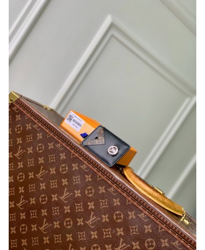 Magnetic Card Holder LOUIS VUITTON