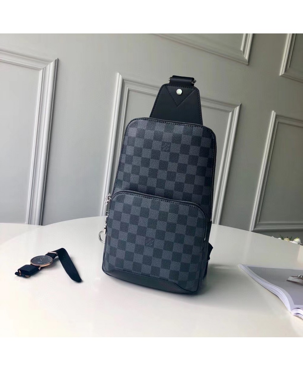 LOUIS VUITTON AVENUE SLING BAG