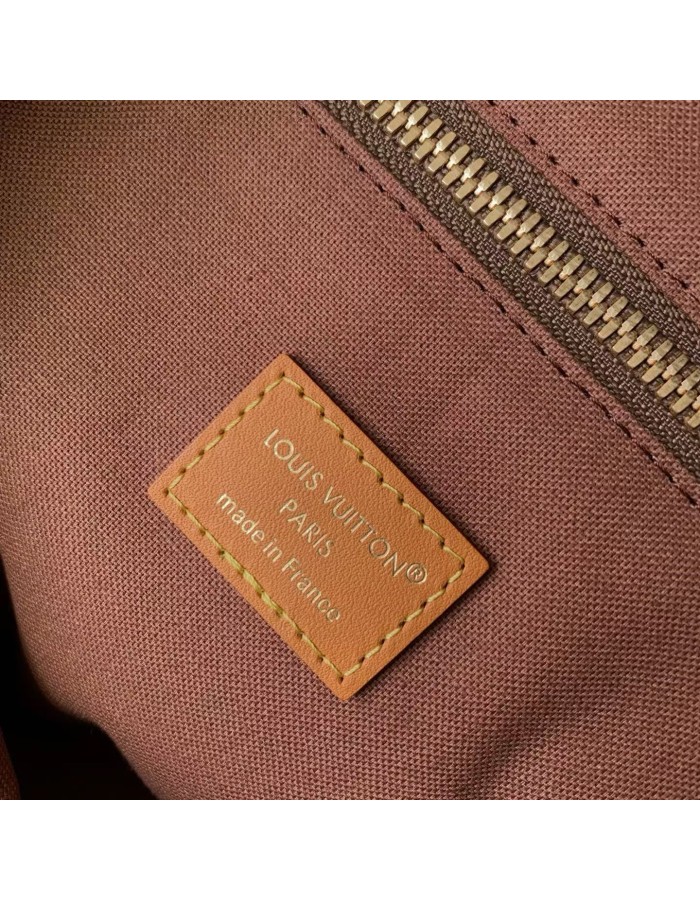 Christopher Messenger LOUIS VUITTON