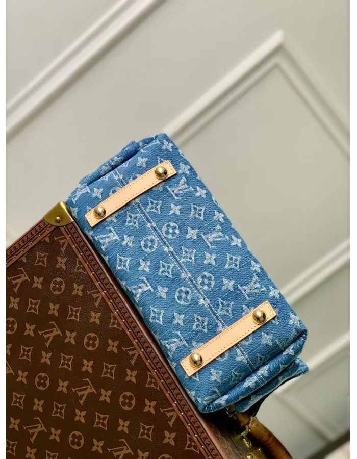 Carryall Cargo PM LOUIS VUITTON
