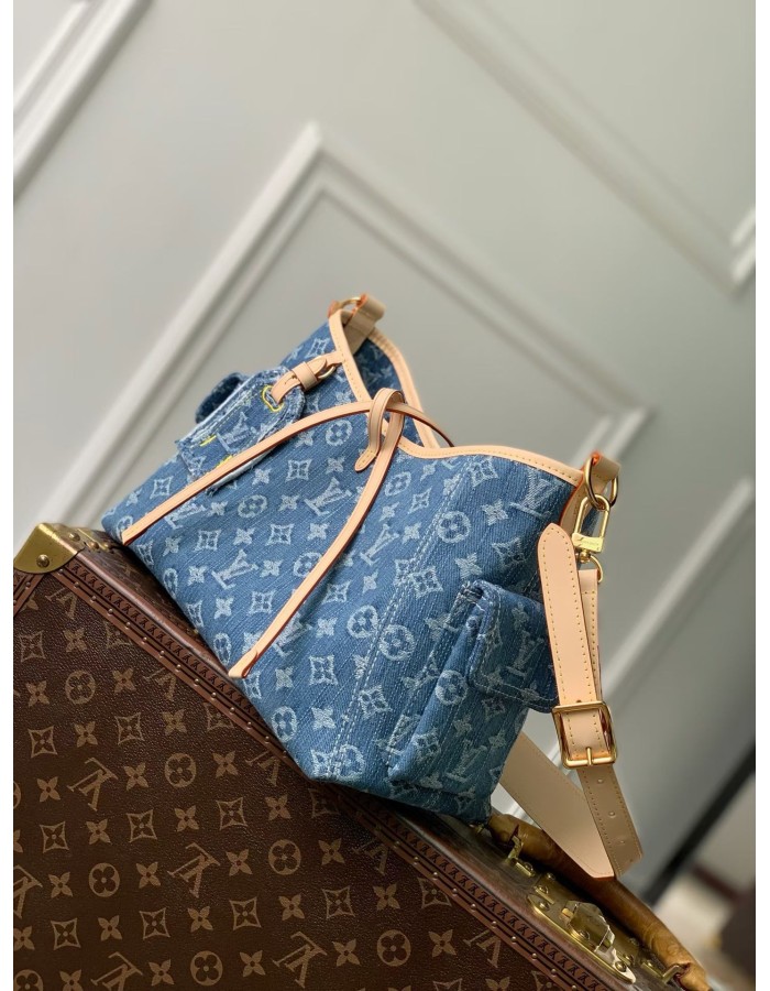 Carryall Cargo PM LOUIS VUITTON