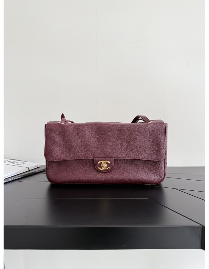 MAXI BORSA CON PATTA CHANEL