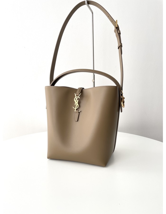 Le 37 SAINT LAURENT