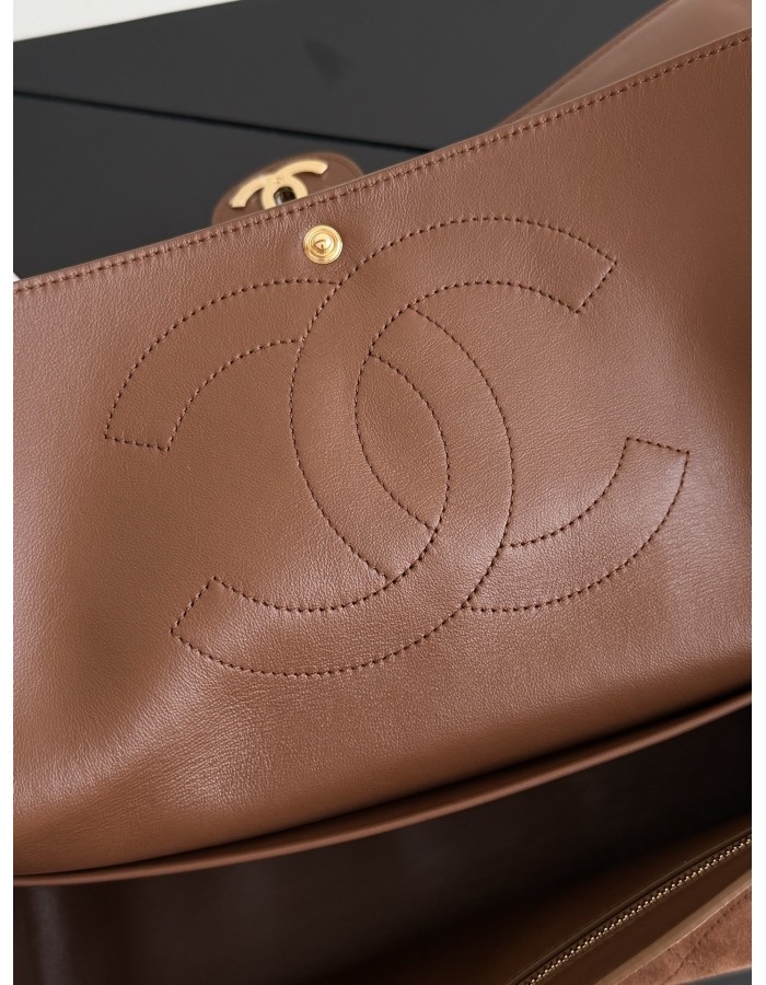Maxi borsa con patta CHANEL