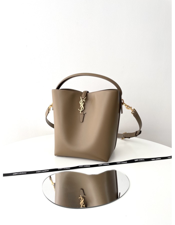 Le 37 SAINT LAURENT
