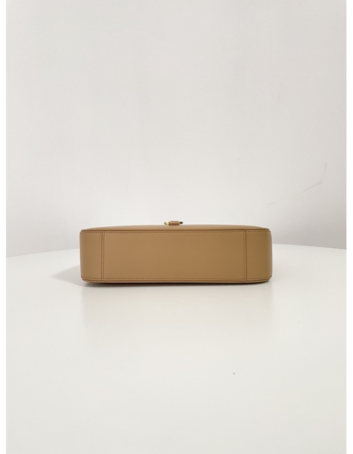 LE 5 À 7 SAINT LAURENT