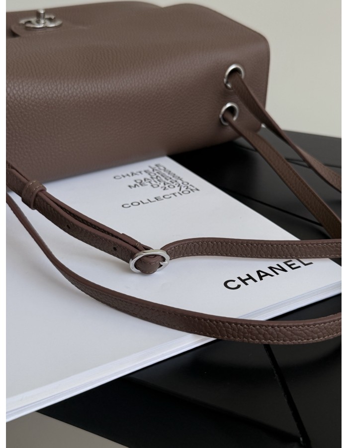 MAXI BORSA CON PATTA CHANEL