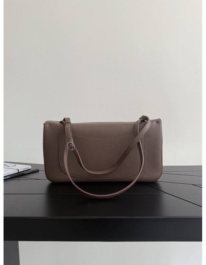 MAXI BORSA CON PATTA CHANEL