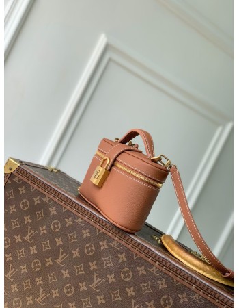 Pochette Vanity Low Key LOUIS VUITTON